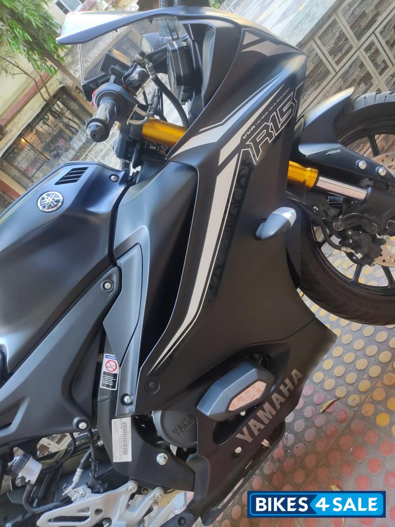 Matt Black Yamaha R15 V4