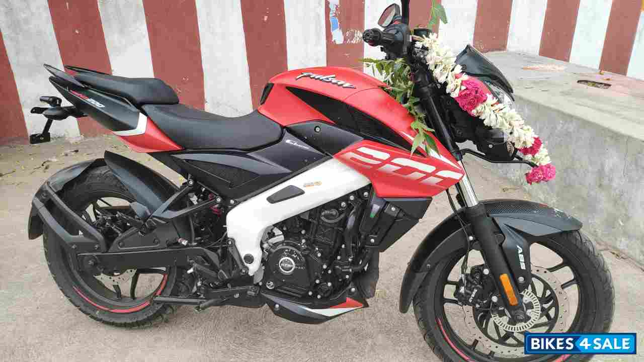 Bajaj Pulsar 200 NS