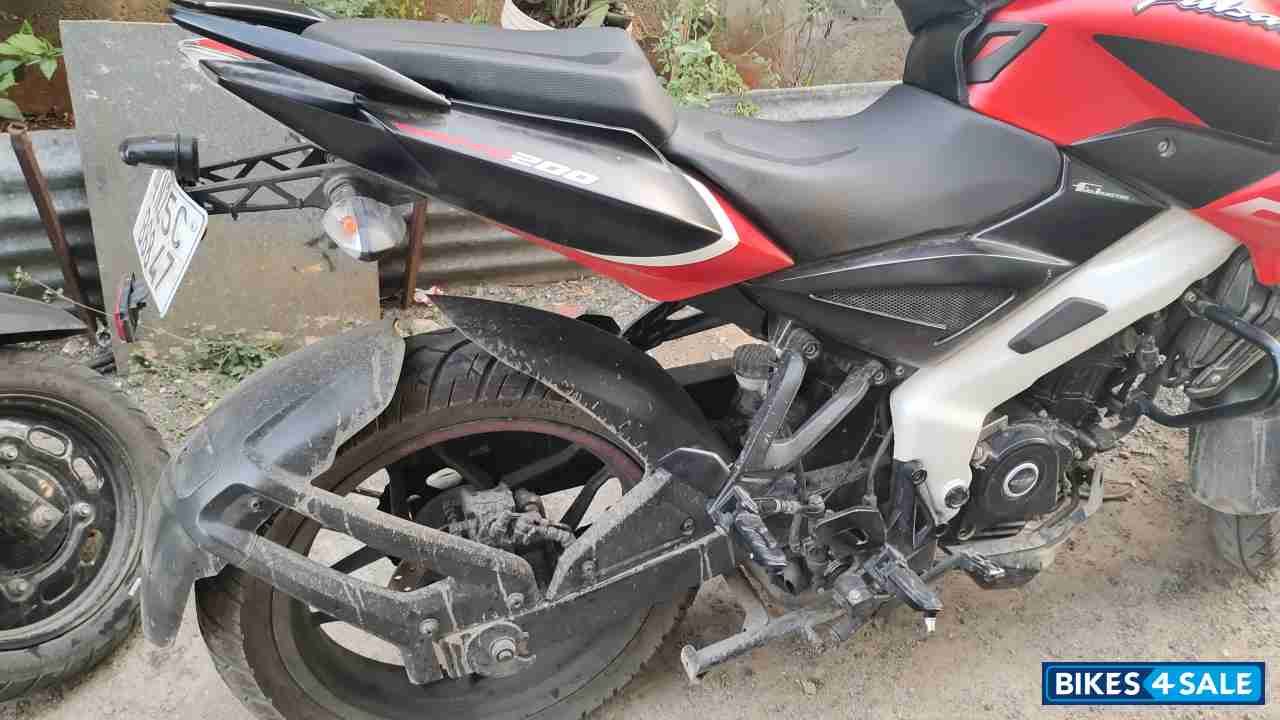 Bajaj Pulsar 200 NS