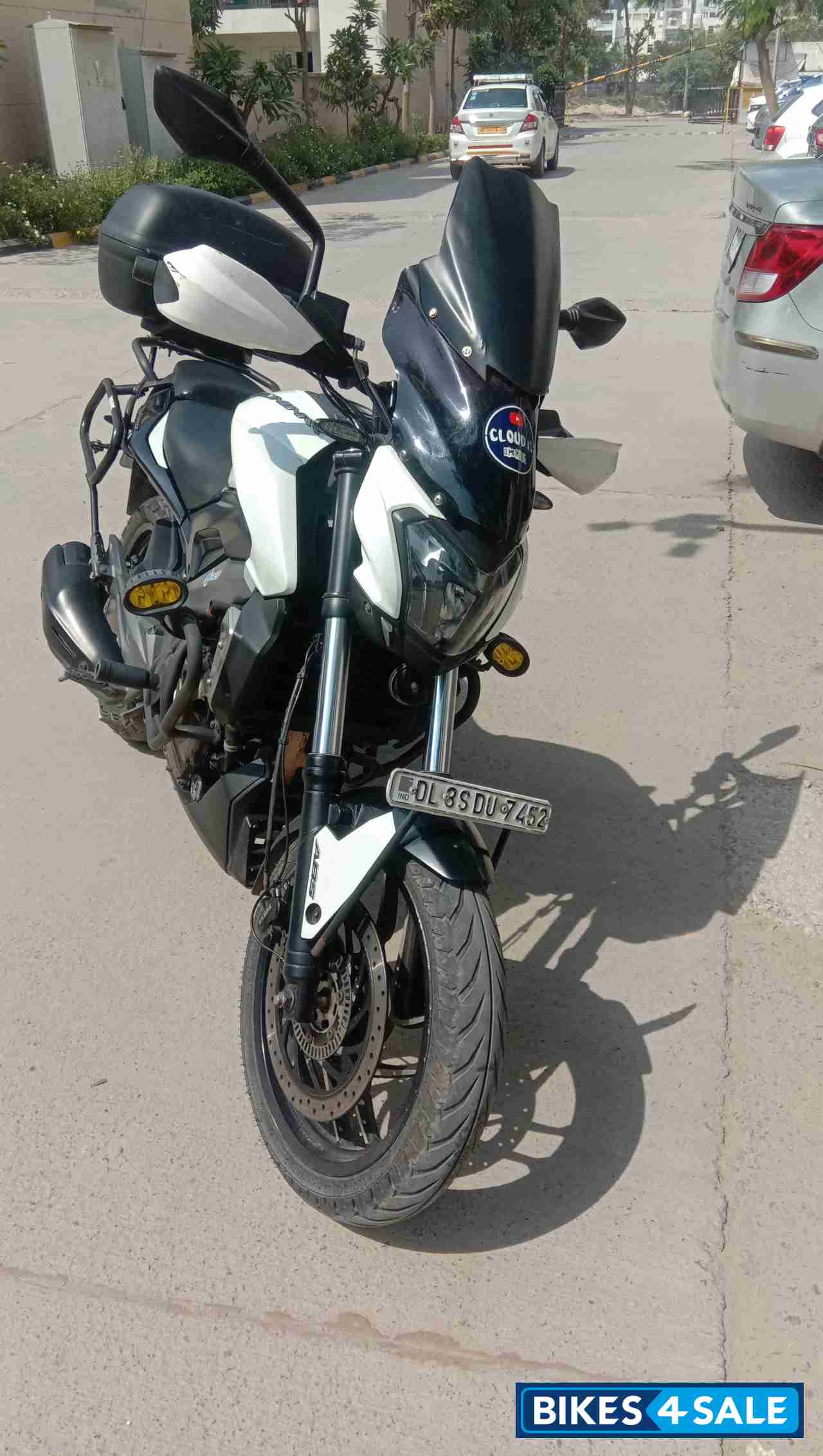 Bajaj Dominar 400 Disc