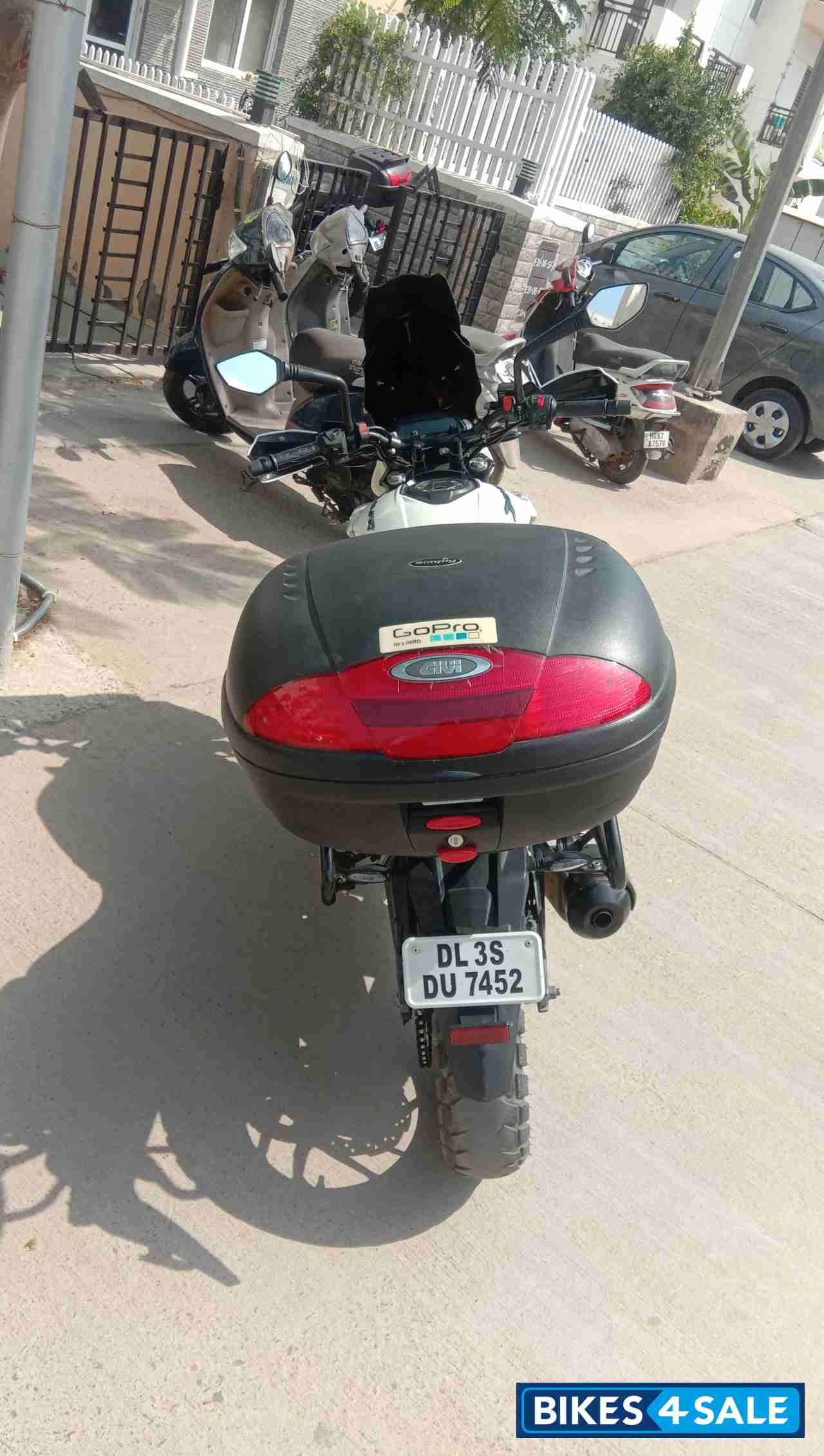 Bajaj Dominar 400 Disc Bajaj Dominar 400 Disc