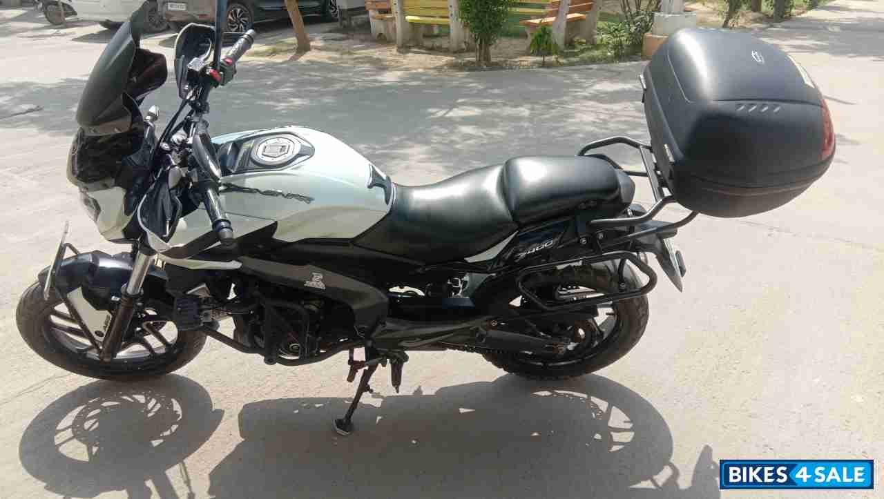 Bajaj Dominar 400 Disc Bajaj Dominar 400 Disc