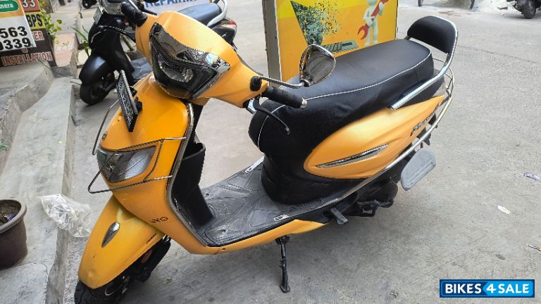 Jubilant Yellow Hero Pleasure Plus XTec