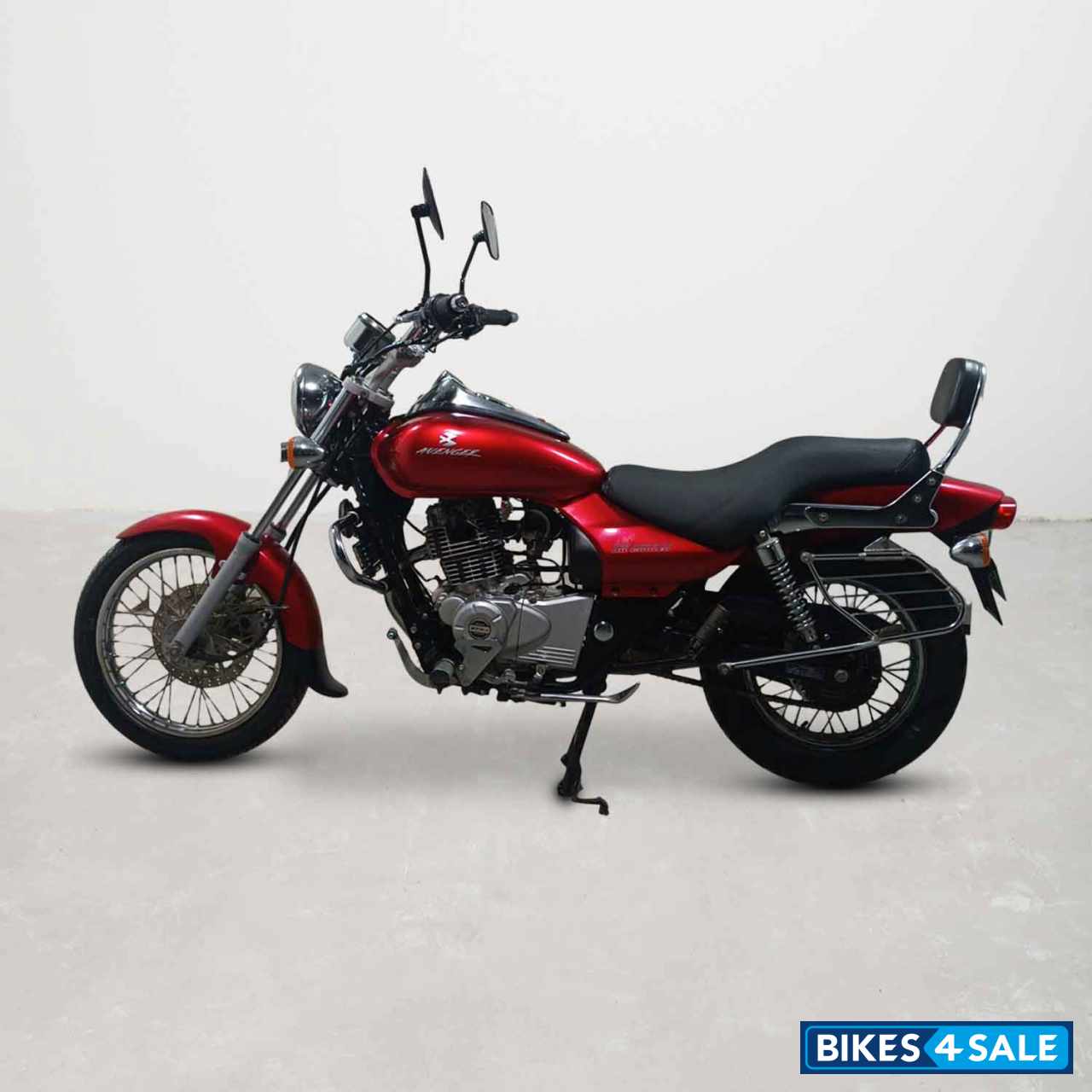 Bajaj Avenger 180 DTS-i
