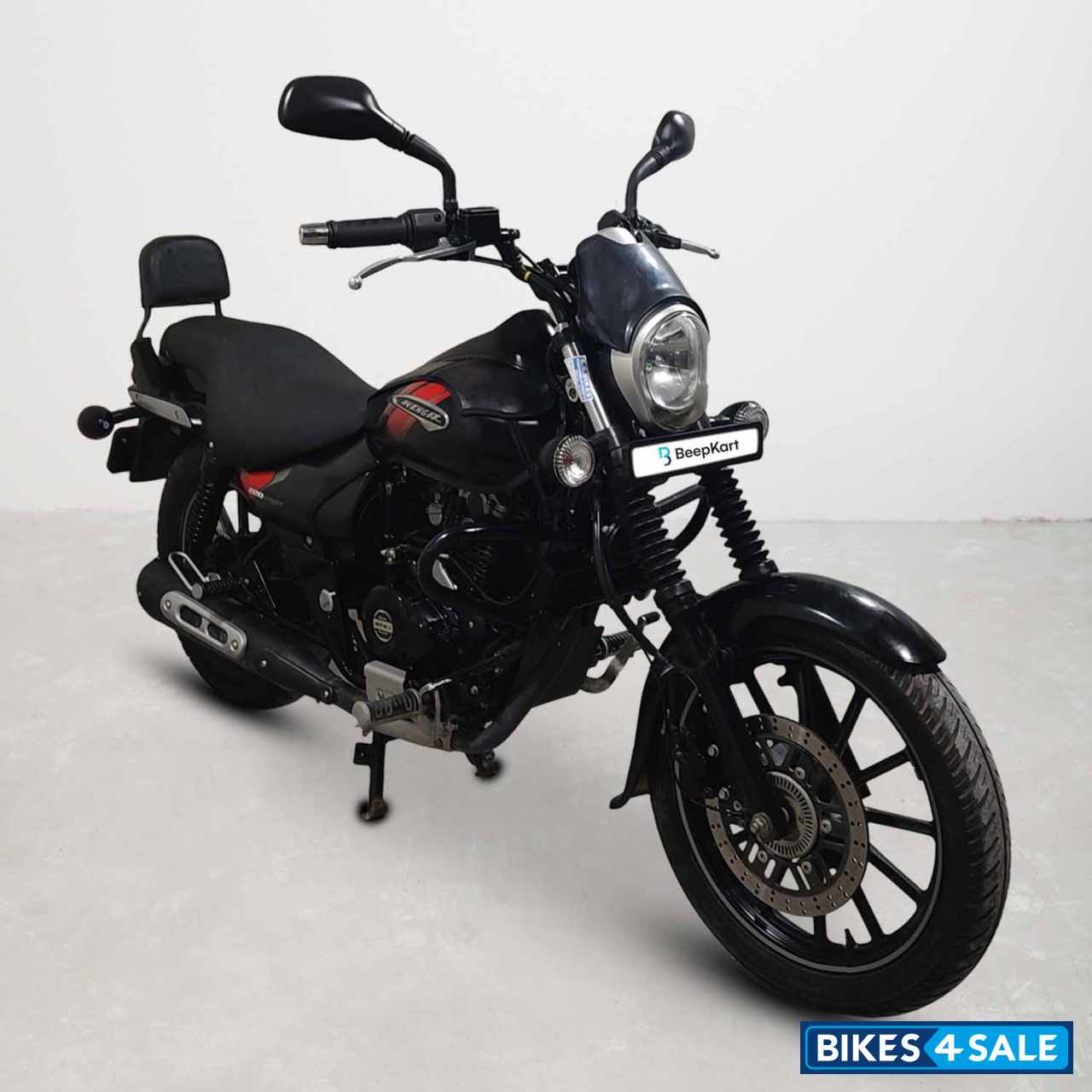 Bajaj Avenger Street 220