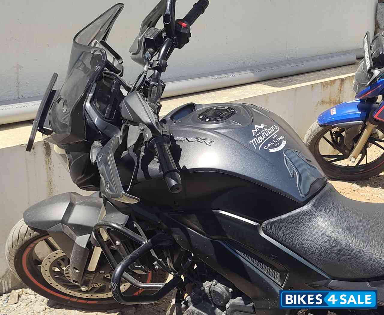 Black Bajaj Dominar 400 ABS BS6