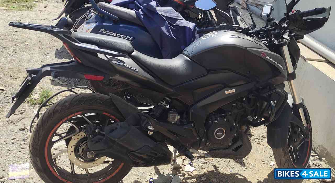 Black Bajaj Dominar 400 ABS BS6