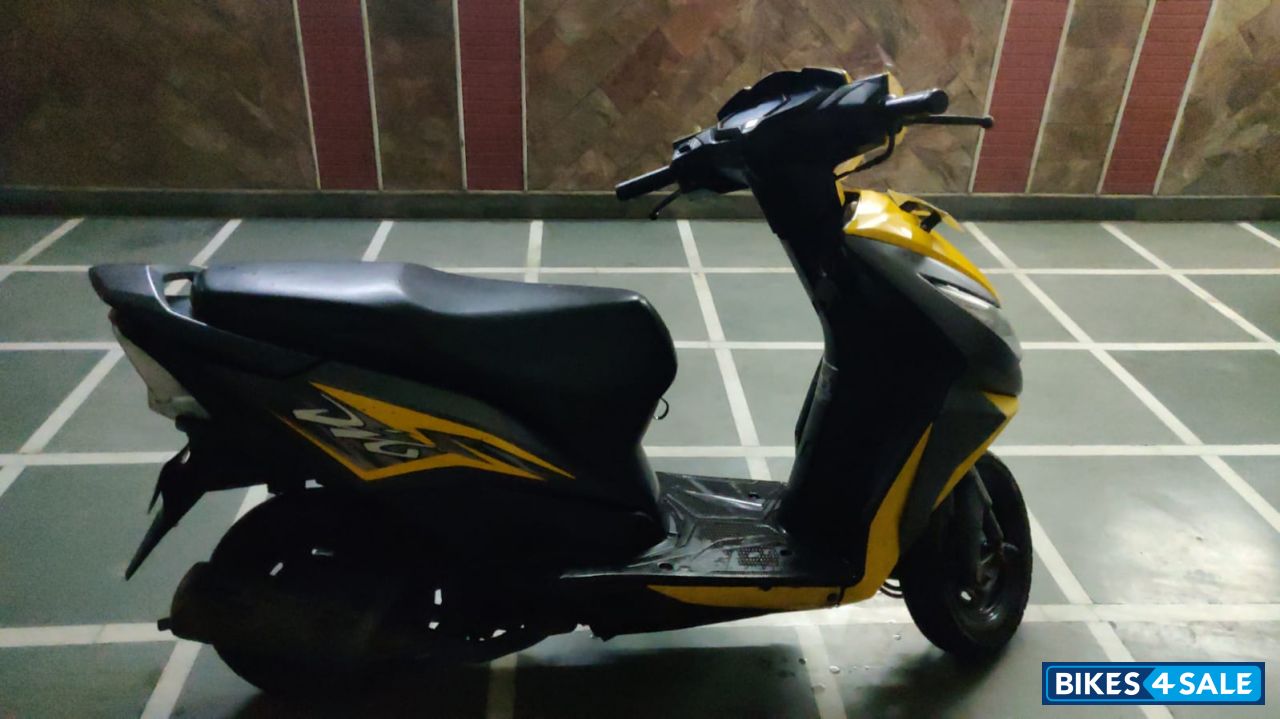 Matt Black With Shining Yellow Honda Dio