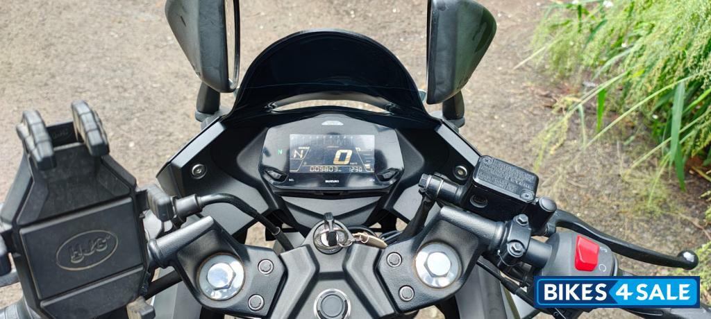 Matte Black Suzuki Gixxer SF BS6