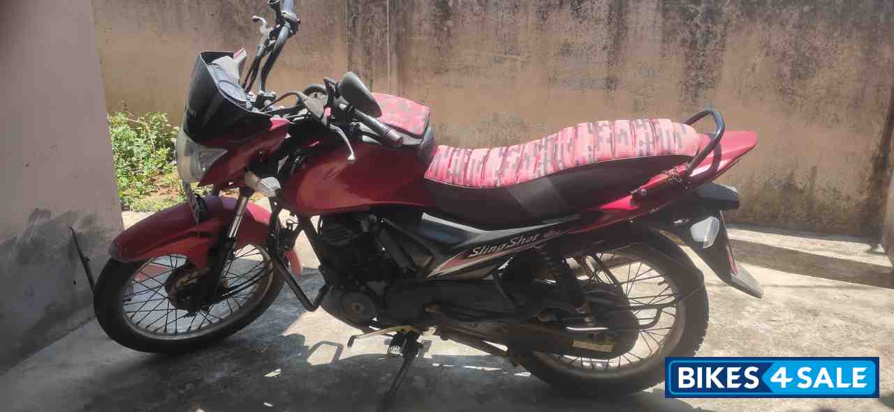 Red Suzuki SlingShot Plus