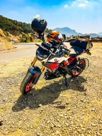 BMW G 310 R