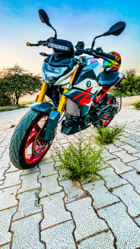 BMW G 310 R