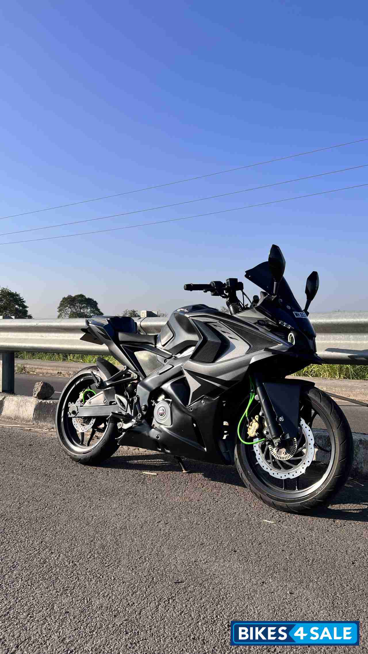 Space Grey Bajaj Pulsar RS 200 ABS