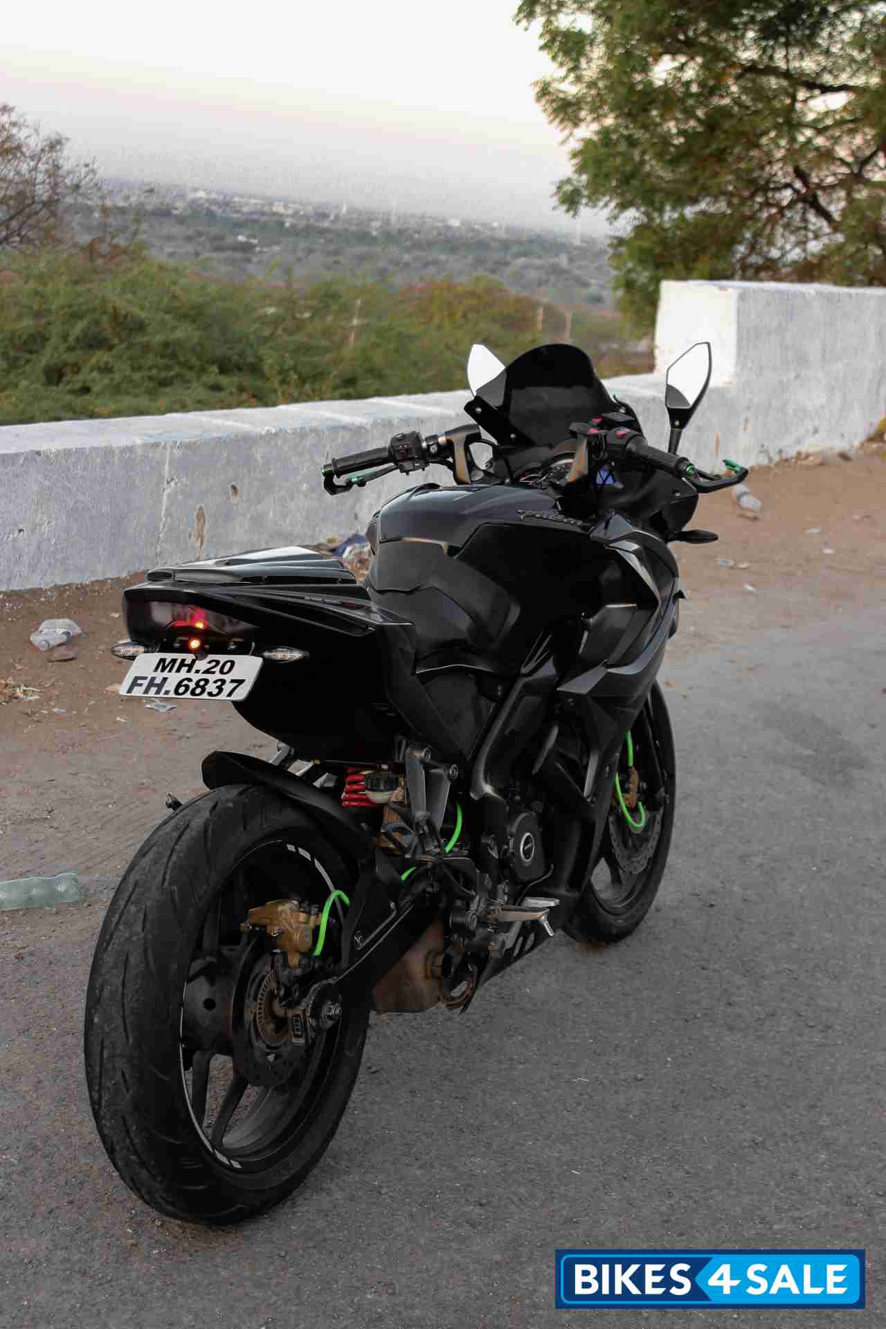 Space Grey Bajaj Pulsar RS 200 ABS