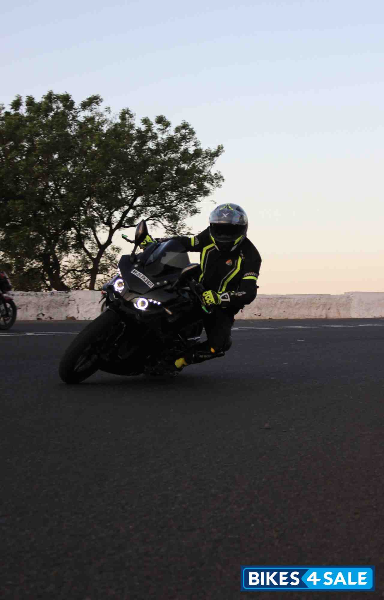 Space Grey Bajaj Pulsar RS 200 ABS