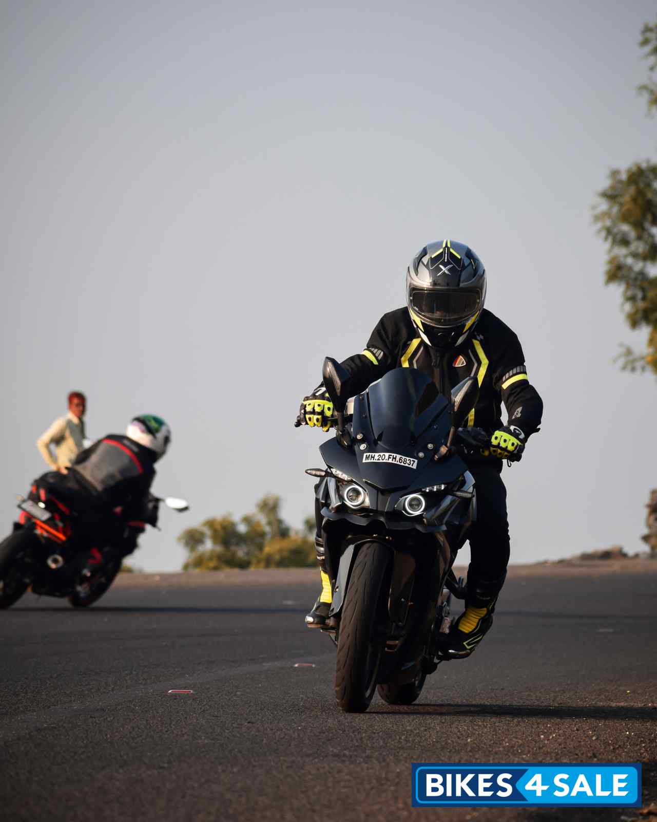 Space Grey Bajaj Pulsar RS 200 ABS