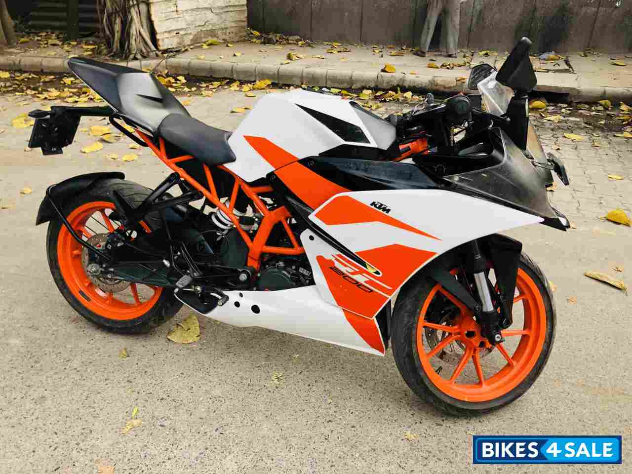 White And Orange KTM RC 200