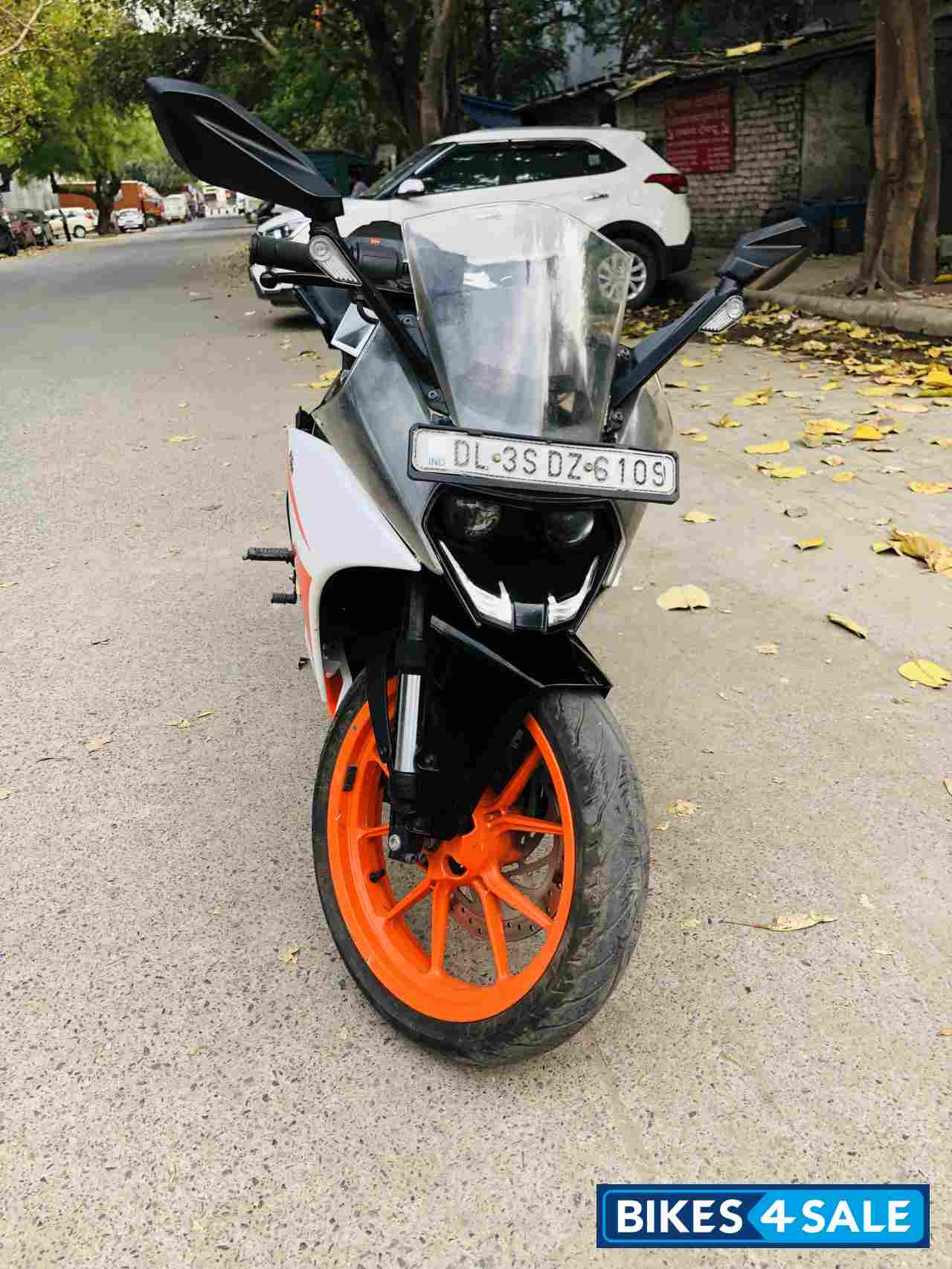 White And Orange KTM RC 200 White And Orange KTM RC 200