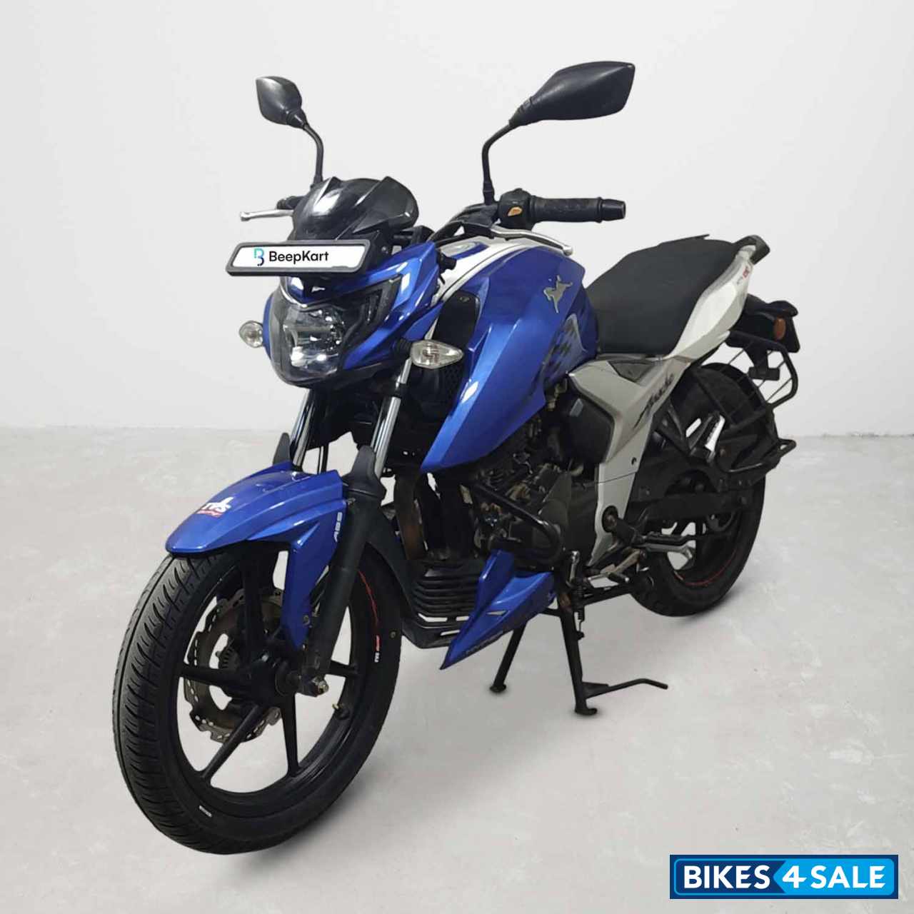 TVS Apache RTR 160 4V