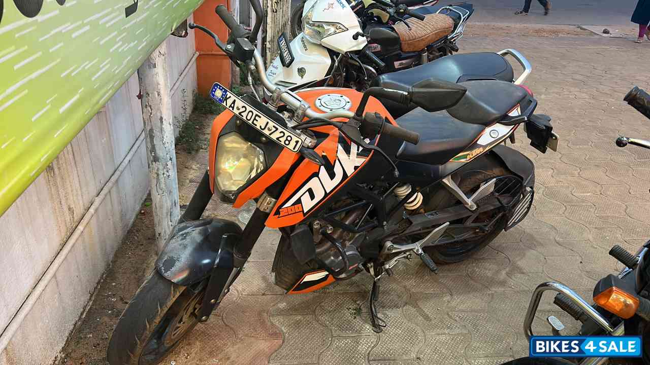 KTM Duke 200