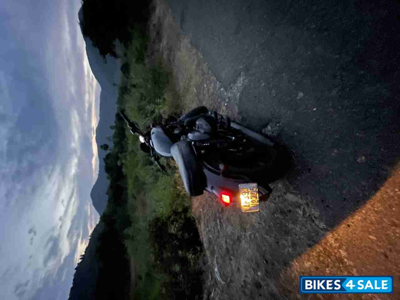 Jawa 42 Dual Channel ABS AllStar Black