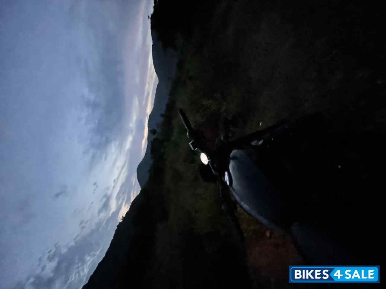 Jawa 42 Dual Channel ABS AllStar Black