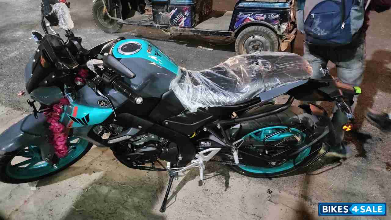 Cyan Storm Yamaha MT-15