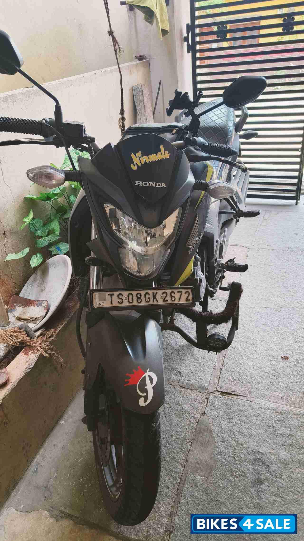 Honda CB Hornet 160R