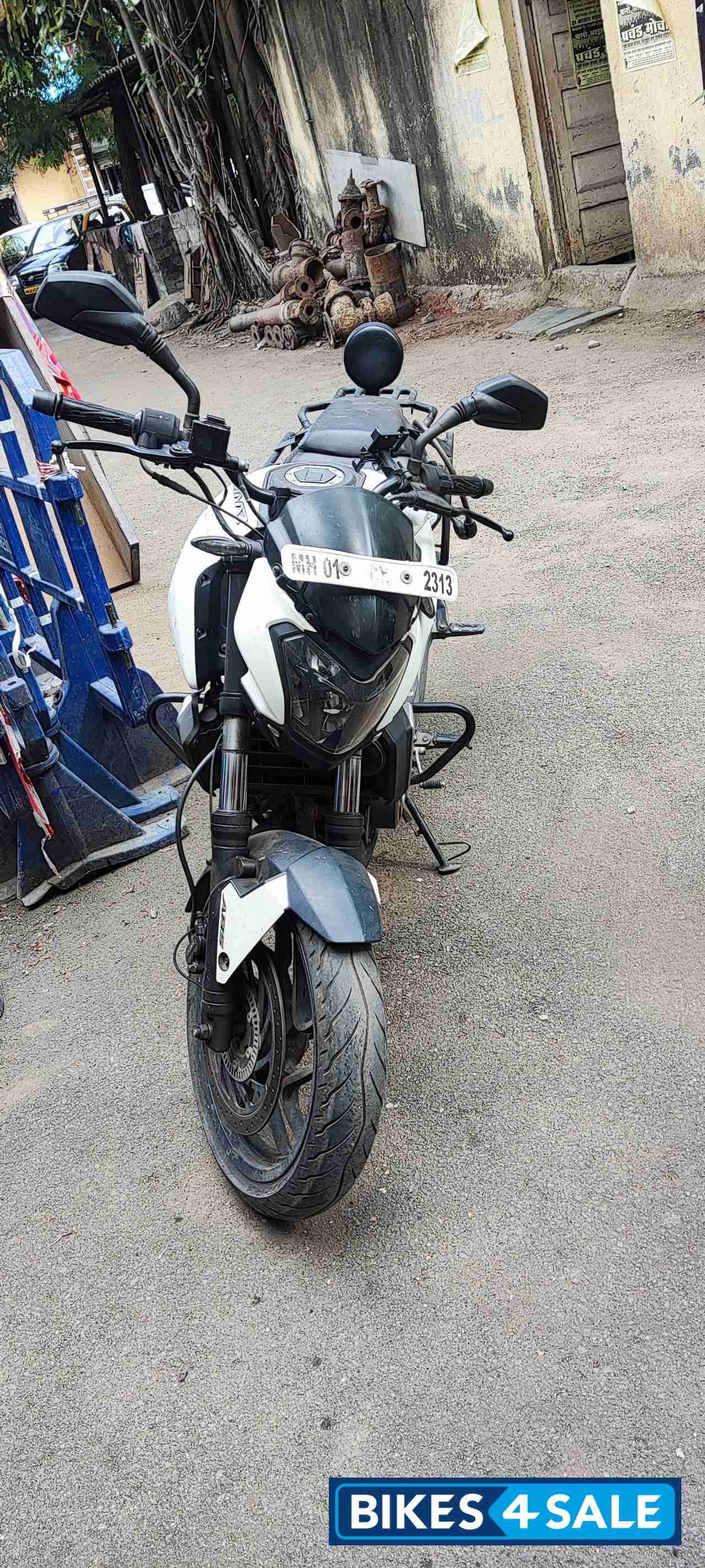 Bajaj Dominar 400