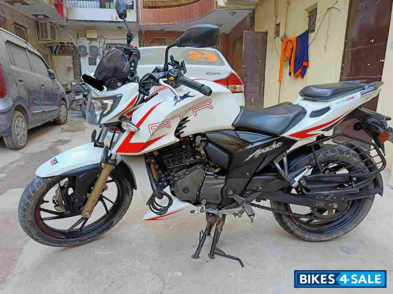 TVS Apache RTR 200 4V