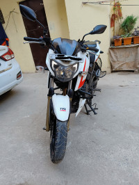TVS Apache RTR 200 4V