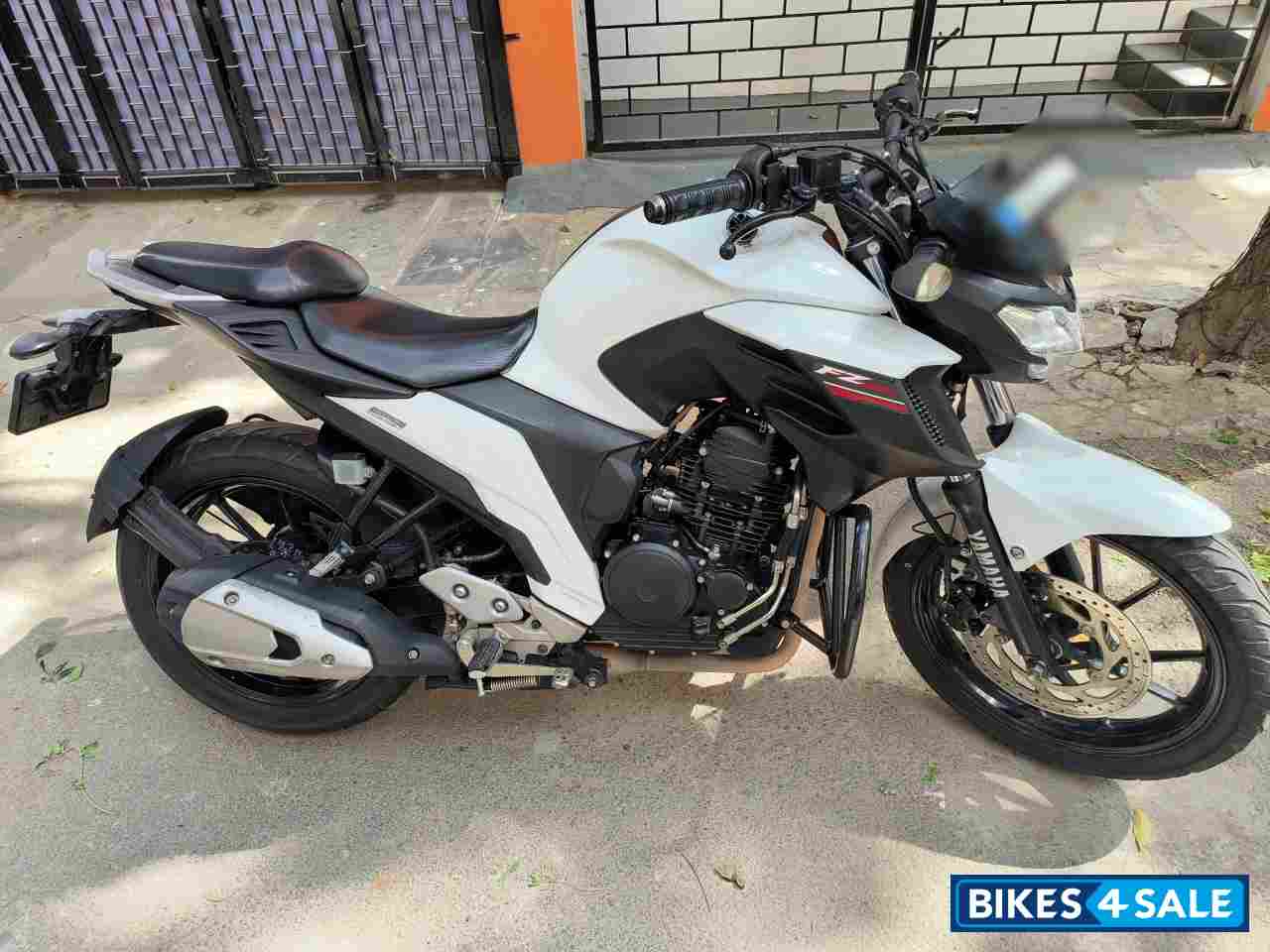 Yamaha FZ25
