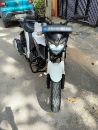 Yamaha FZ25