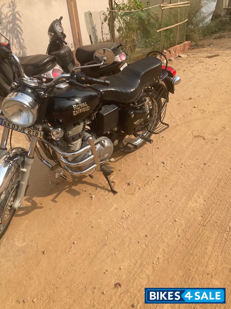 Black Royal Enfield Bullet Electra