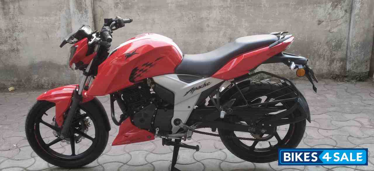TVS Apache RTR 160 4V