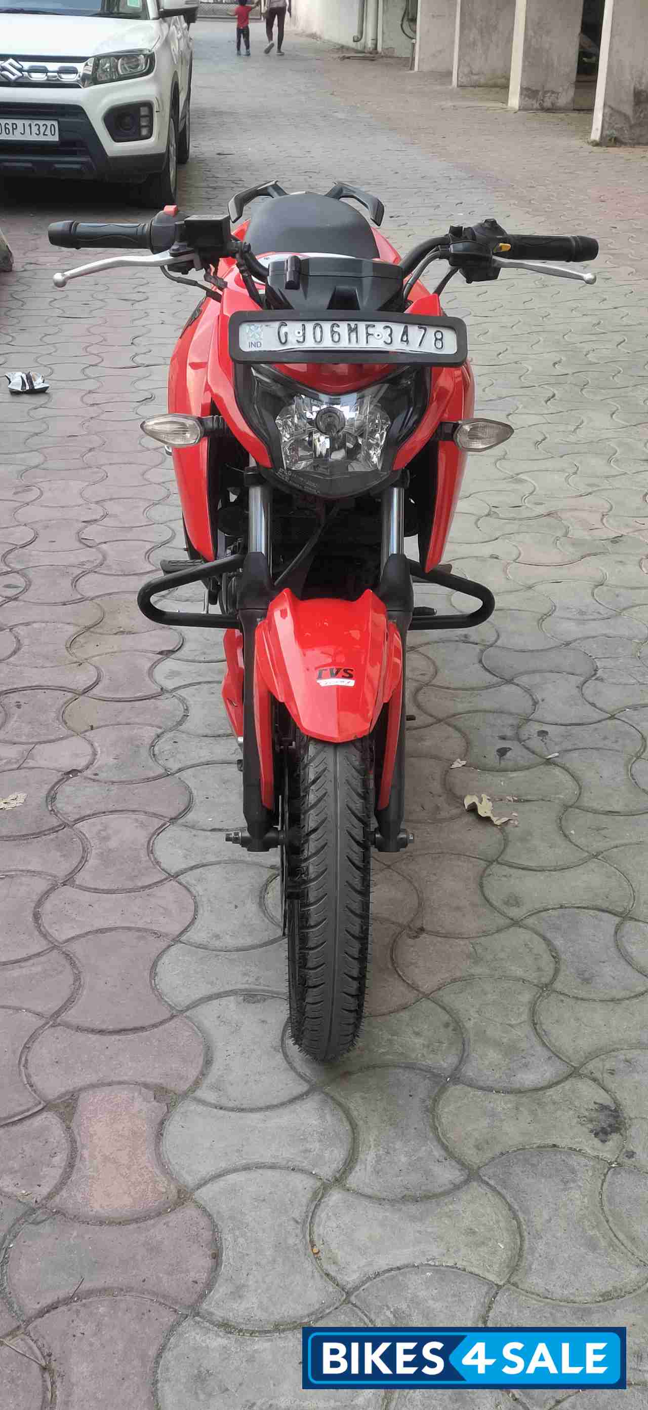 TVS Apache RTR 160 4V