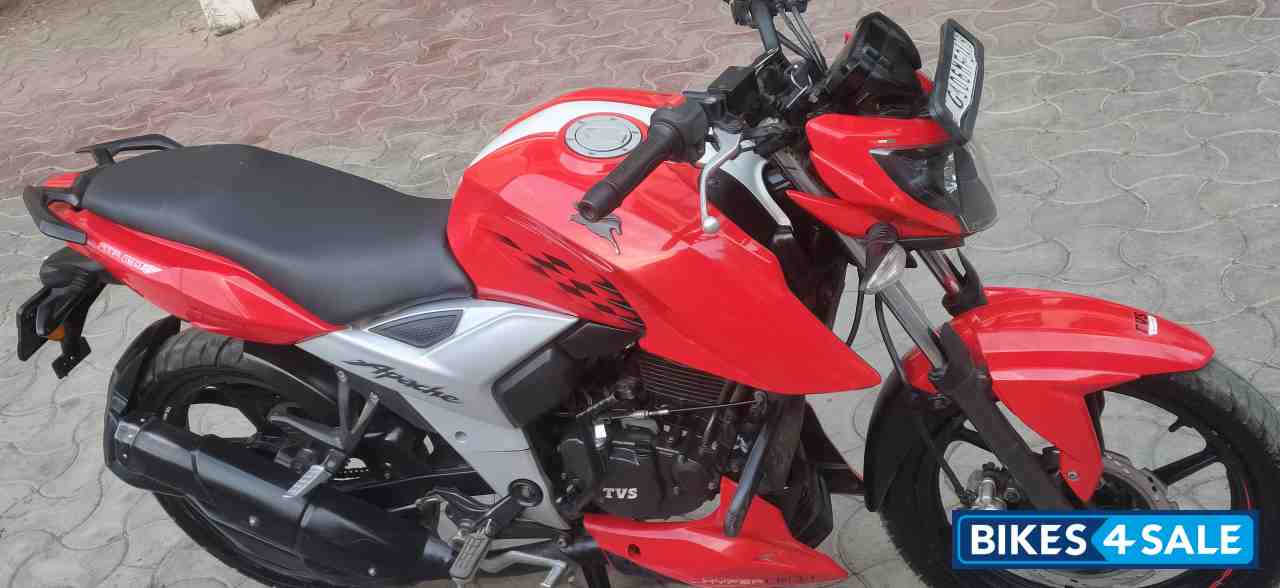 TVS Apache RTR 160 4V