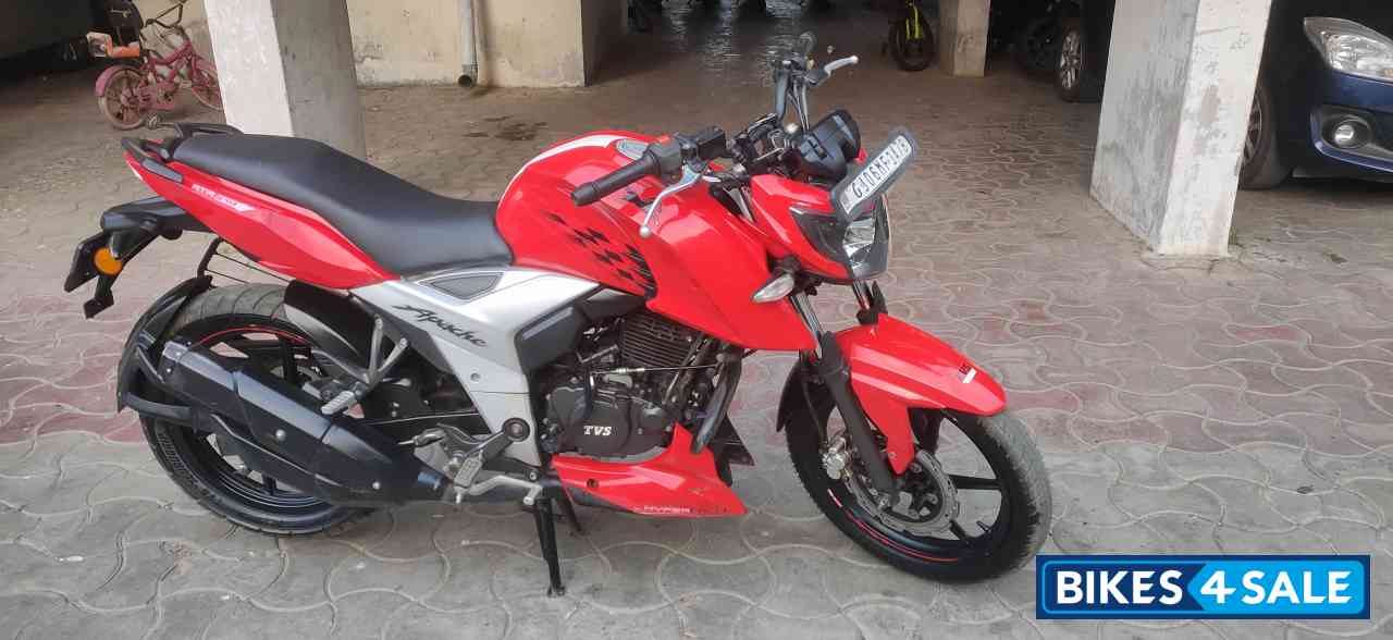 TVS Apache RTR 160 4V