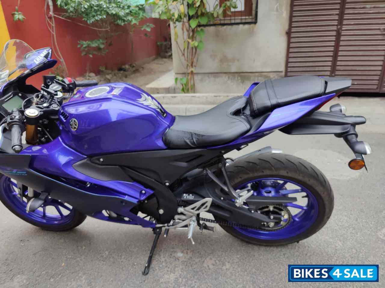 Yamaha R15 V4