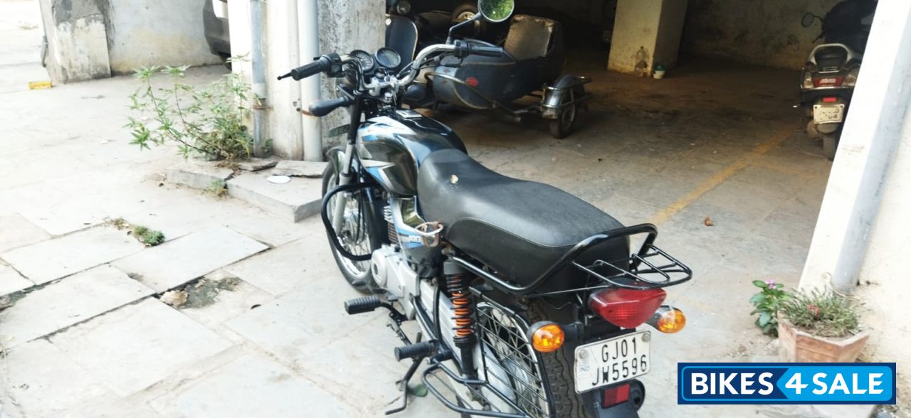 Bajaj CT 100
