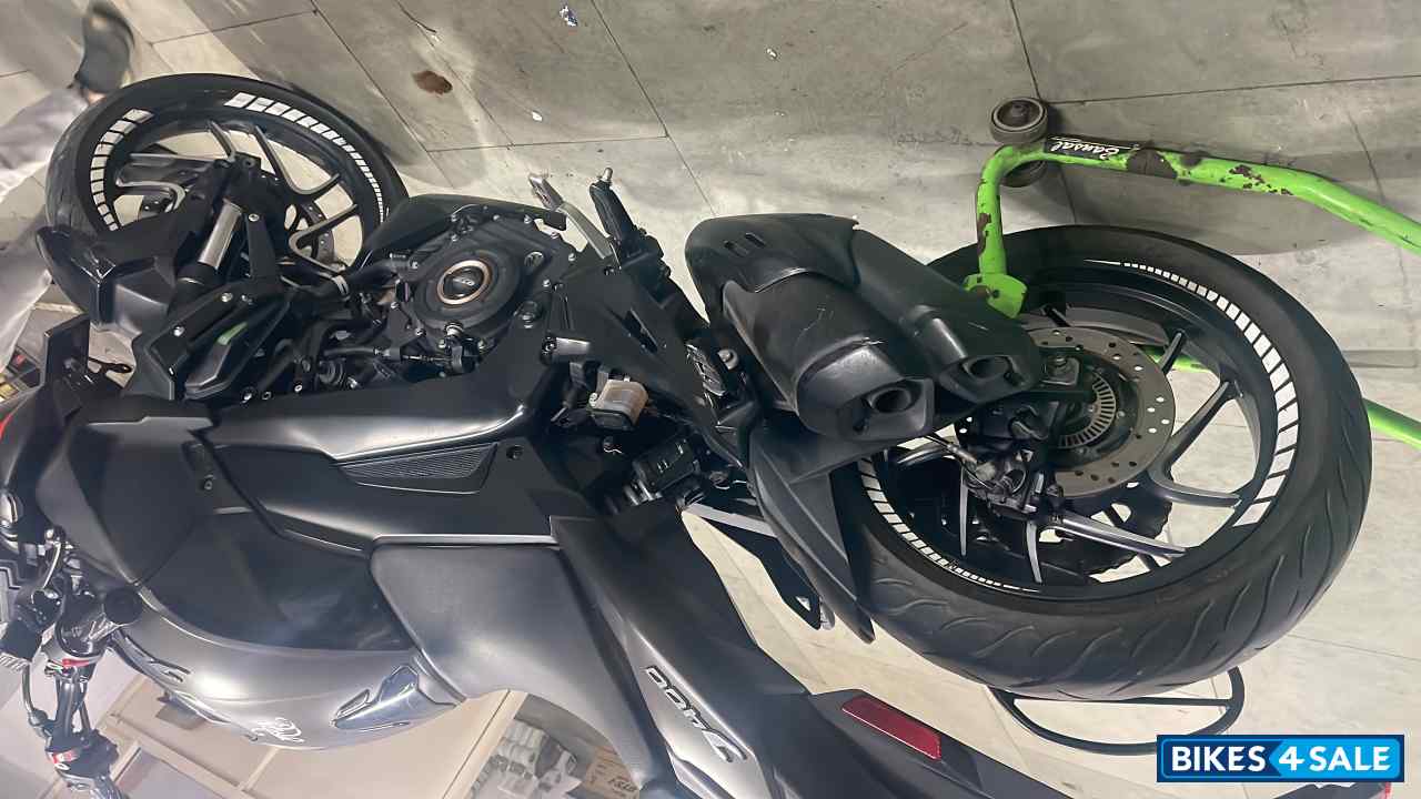 Bajaj Dominar 400 ABS BS6