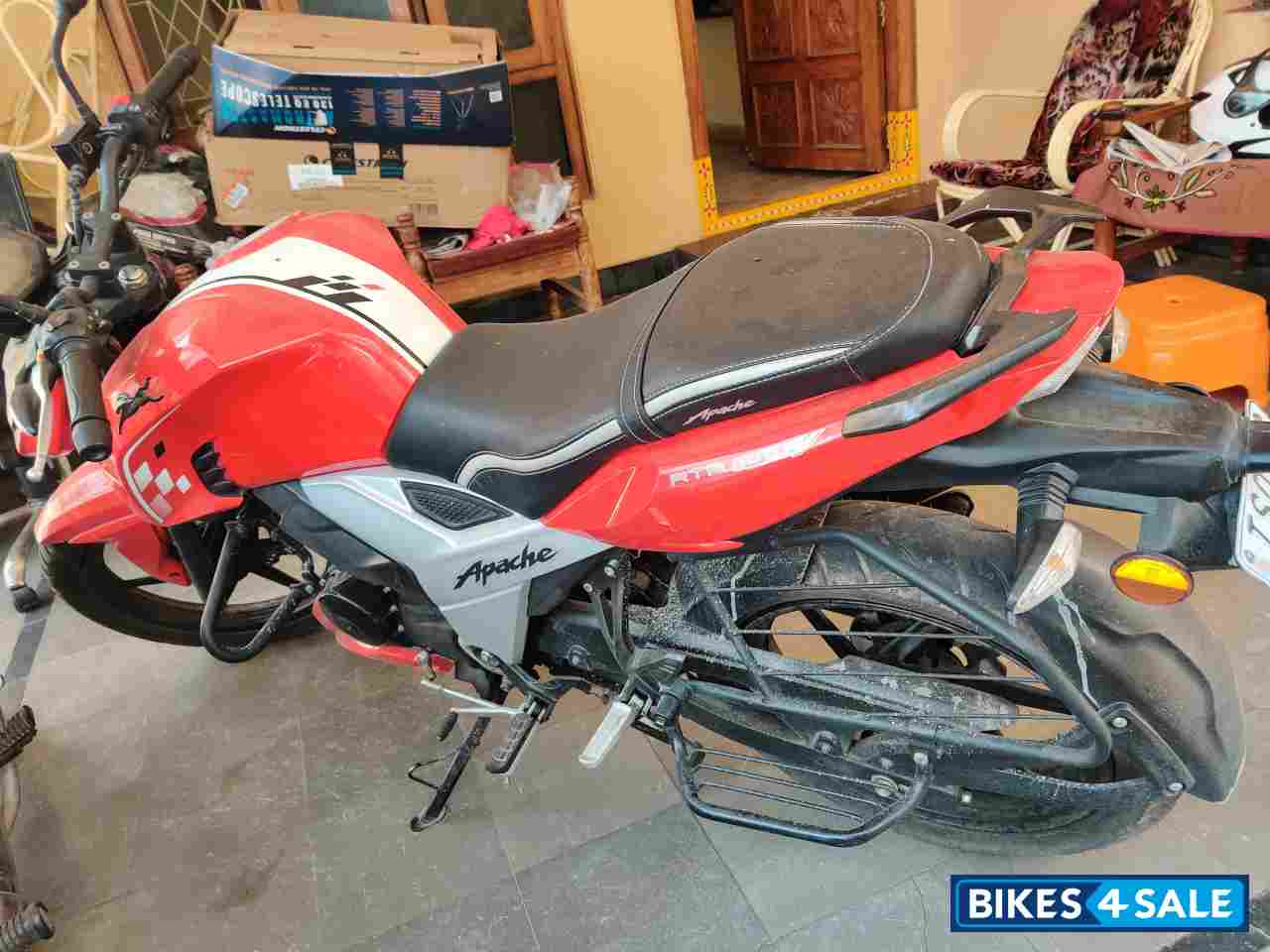 TVS Apache RTR 160 4V BS6