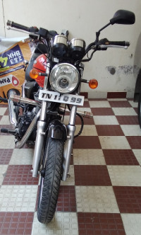 Red Royal Enfield Thunderbird TwinSpark 350