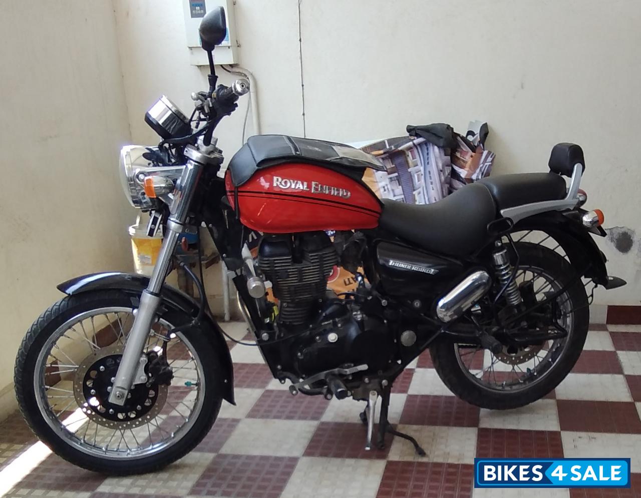 Red Royal Enfield Thunderbird TwinSpark 350