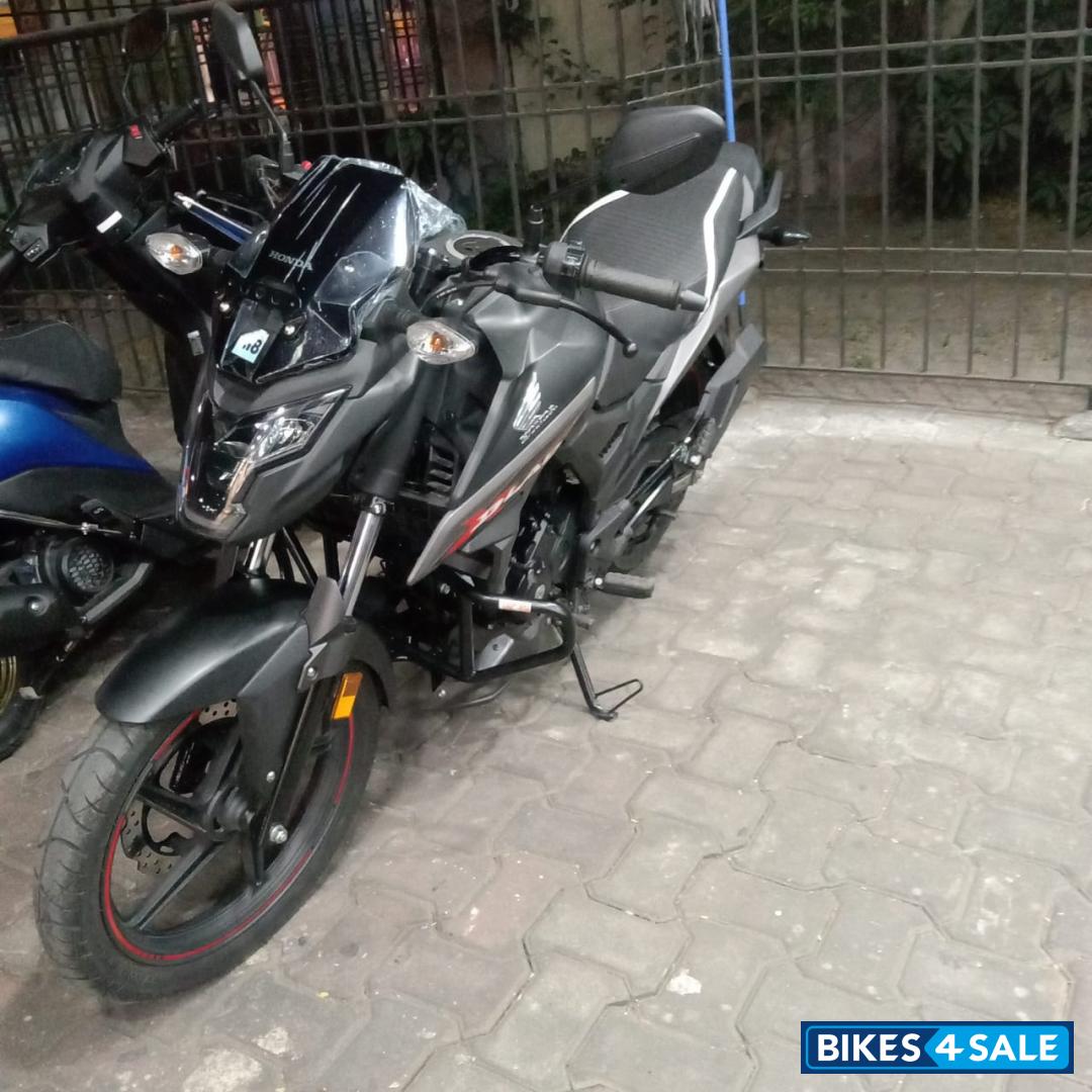 Black Honda XBlade BS6