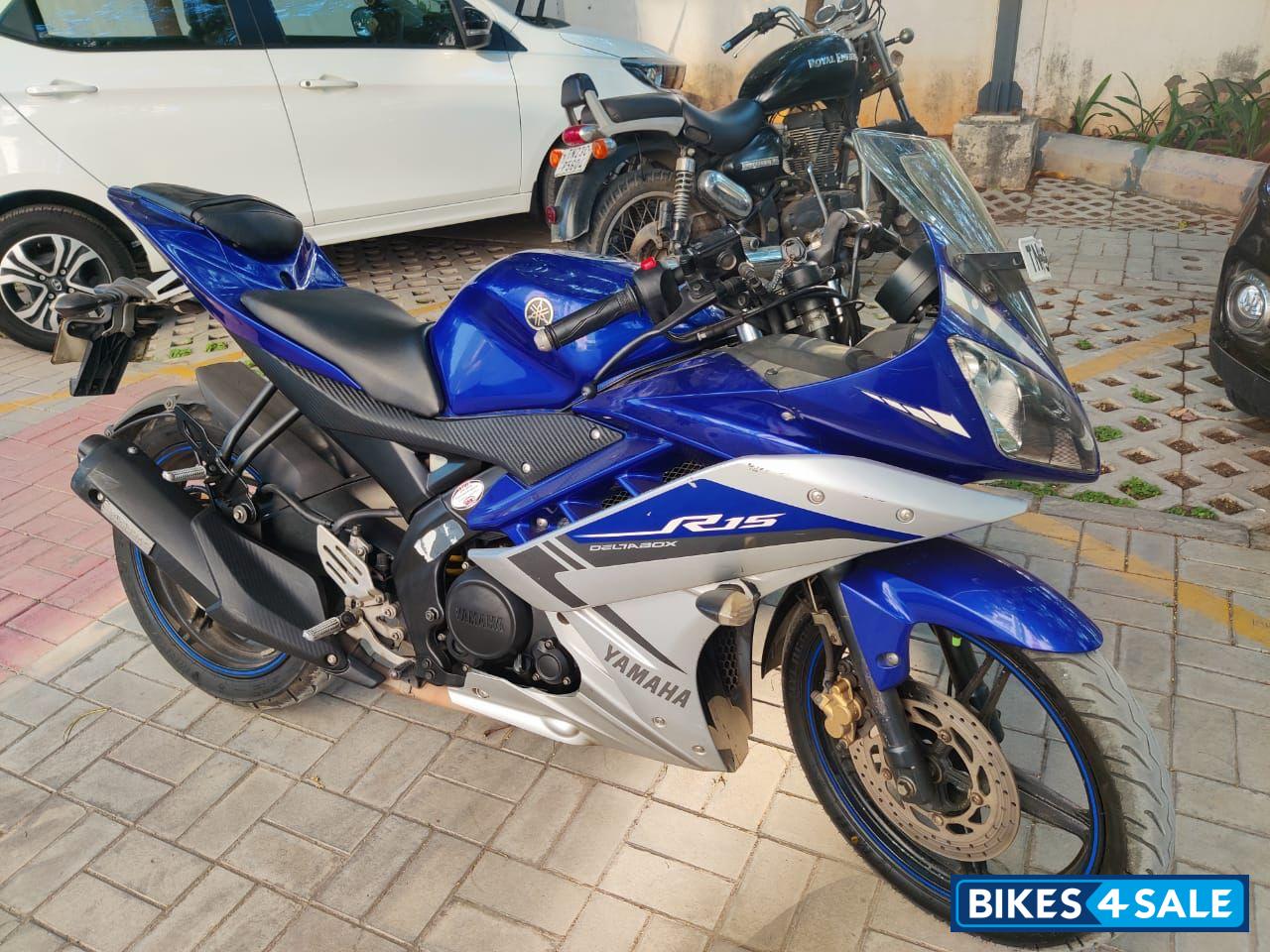 Blue Yamaha YZF R15 V2