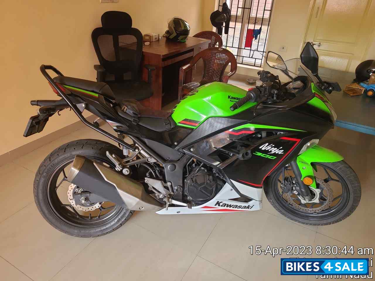 Kawasaki Ninja 300 BS6