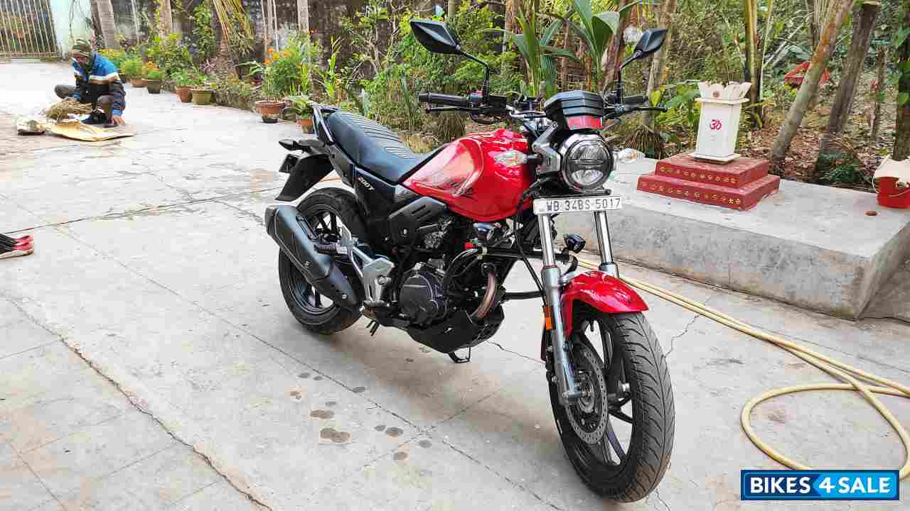 Red Hero XPulse 200T