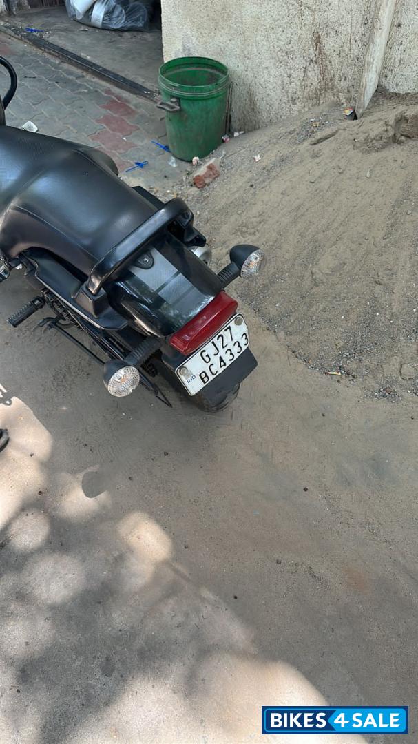 Bajaj Avenger Street 220