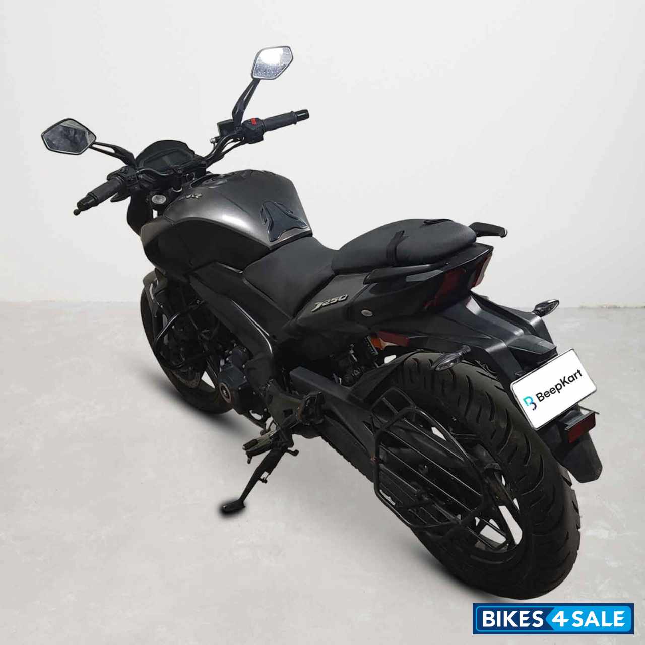 Bajaj Dominar 250